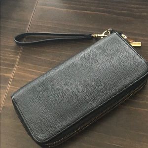 Wristlet